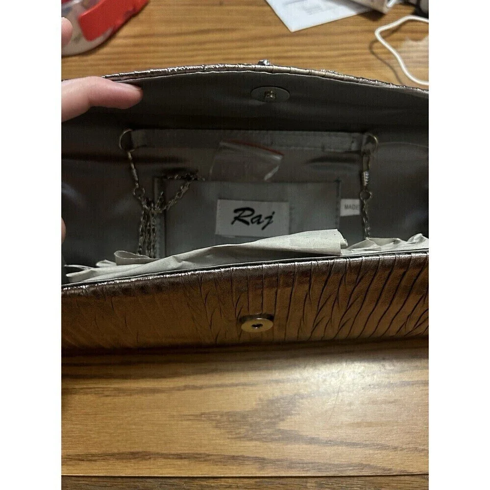 Raj nwt metallic